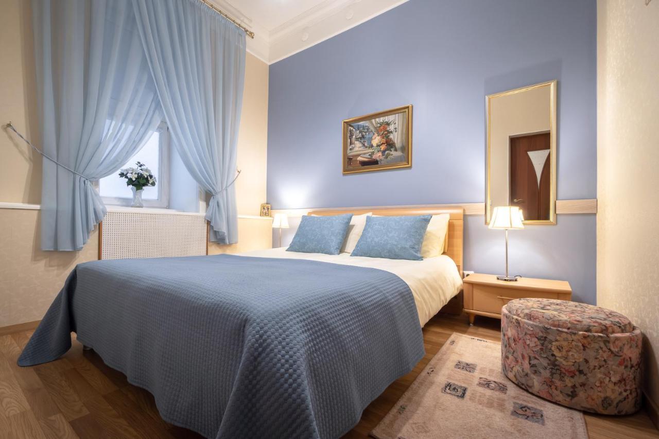 Classic Apartments In Old Town Tallinn Exterior photo