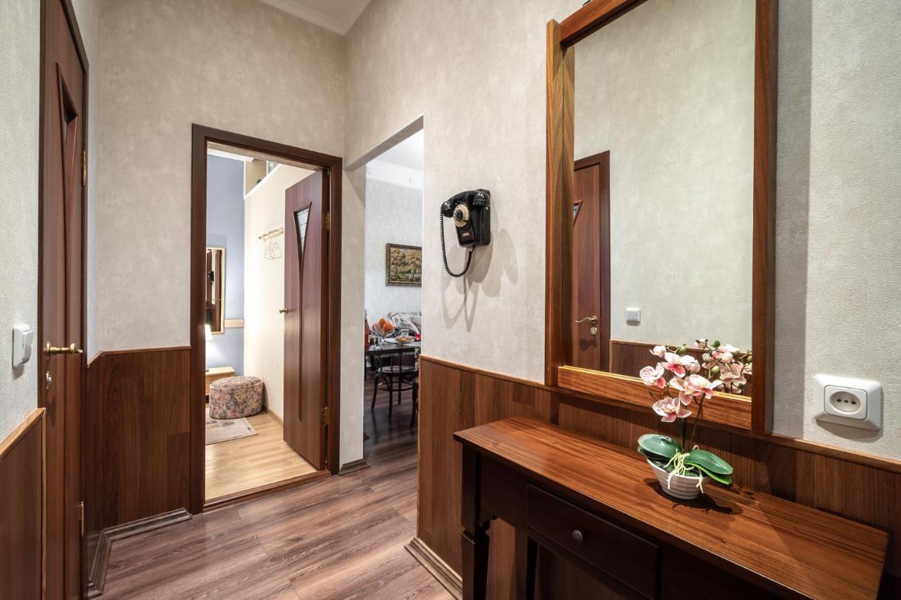 Classic Apartments In Old Town Tallinn Exterior photo